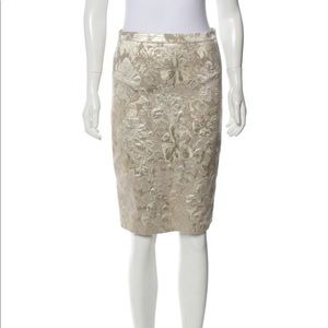 Luca Luca Brocade Ivory Metallic Skirt. Size: 2.